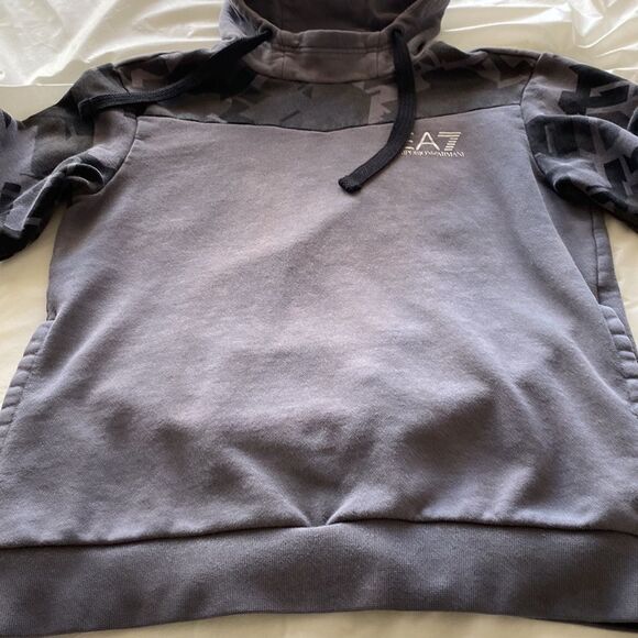 EA7 Emporio Armani Pullover Thick Hoodie Size M - Picture 11 of 11